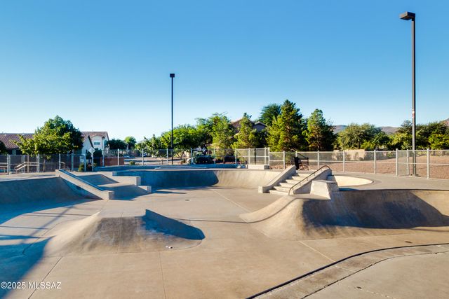 8941 N Willeta Drive, Tucson, AZ 85743