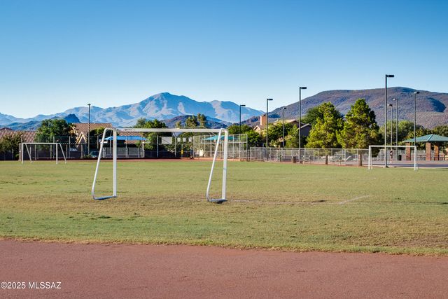 8941 N Willeta Drive, Tucson, AZ 85743