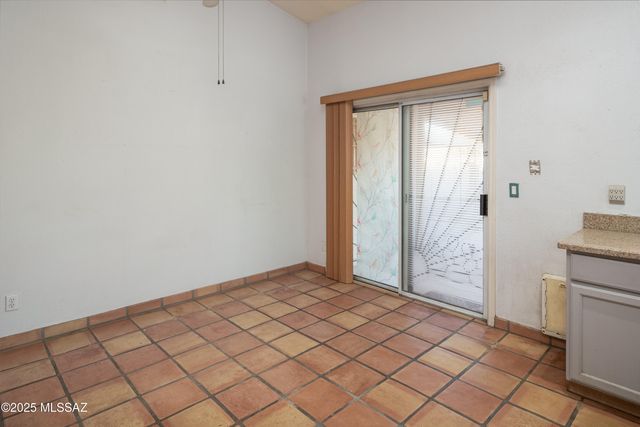 8941 N Willeta Drive, Tucson, AZ 85743