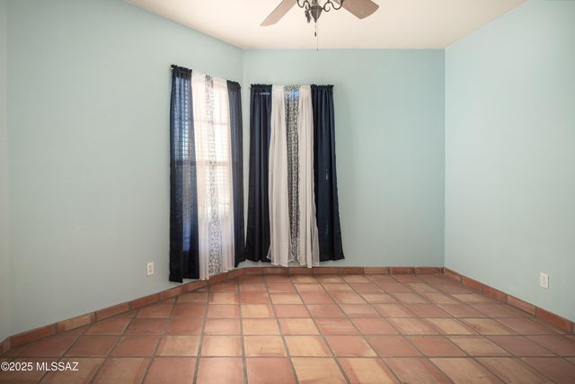 8941 N Willeta Drive, Tucson, AZ 85743