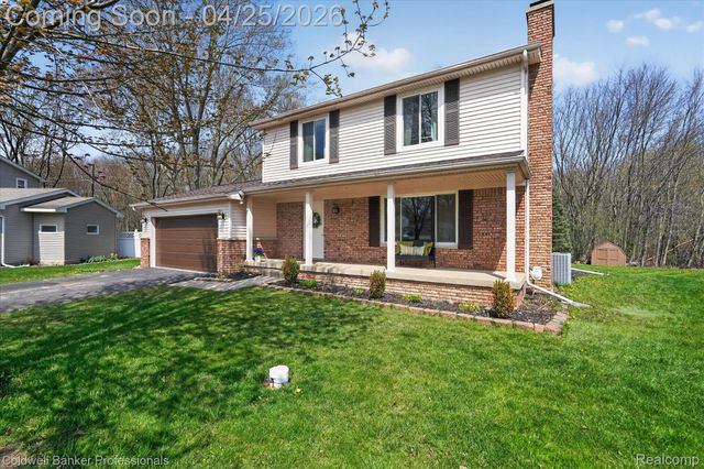 8303 Belle Bluff Drive, Grand Blanc Charter Township, MI 48439