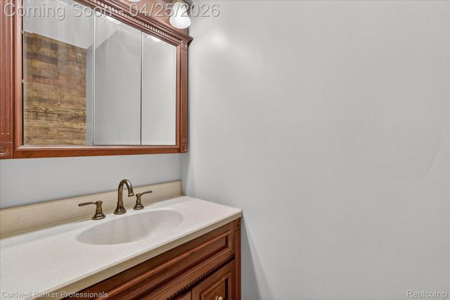 8303 Belle Bluff Drive, Grand Blanc Charter Township, MI 48439