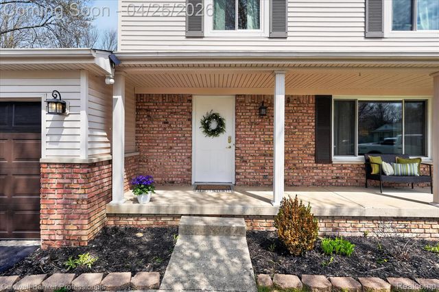 8303 Belle Bluff Drive, Grand Blanc Charter Township, MI 48439