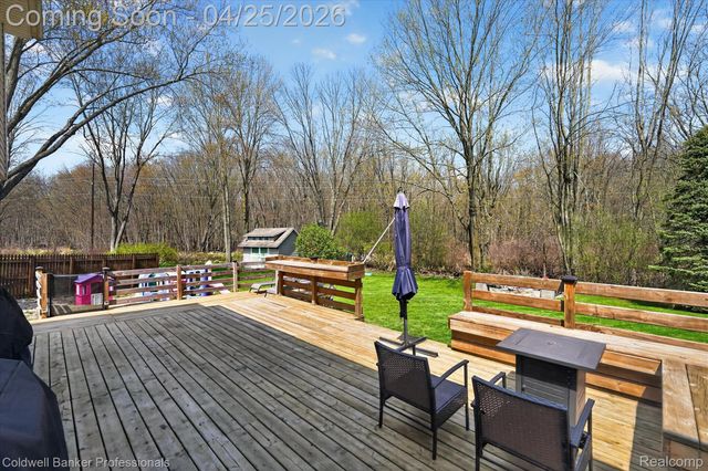 8303 Belle Bluff Drive, Grand Blanc Charter Township, MI 48439