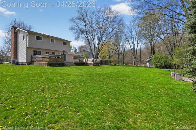 8303 Belle Bluff Drive, Grand Blanc Charter Township, MI 48439