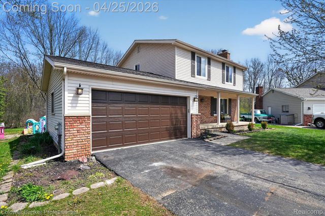 8303 Belle Bluff Drive, Grand Blanc Charter Township, MI 48439