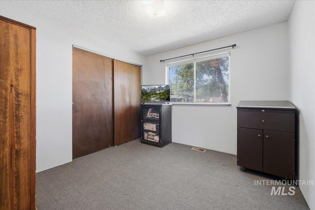 8734 Austin, Garden City, ID 83714