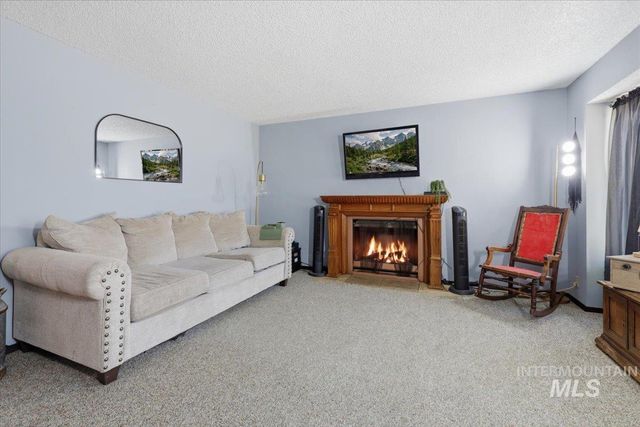8734 Austin, Garden City, ID 83714