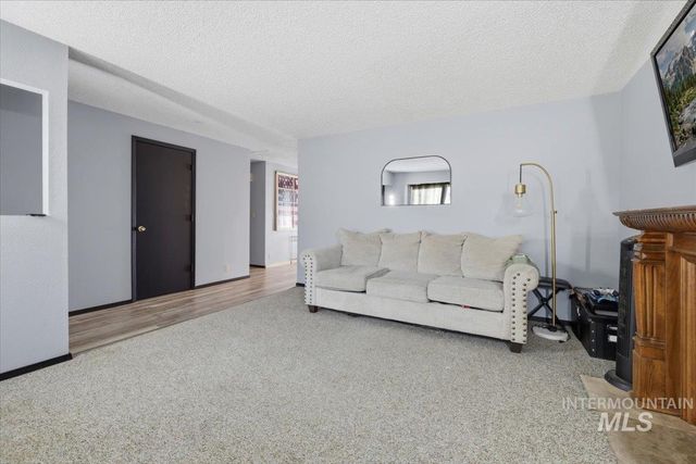 8734 Austin, Garden City, ID 83714