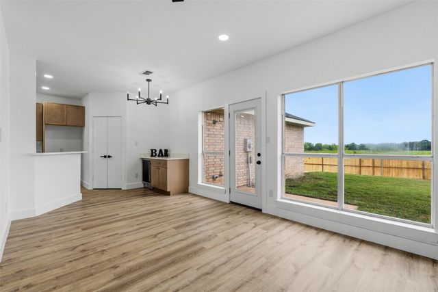 2712 Pioneer Lane, Lancaster, TX 75146