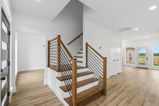 2712 Pioneer Lane, Lancaster, TX 75146