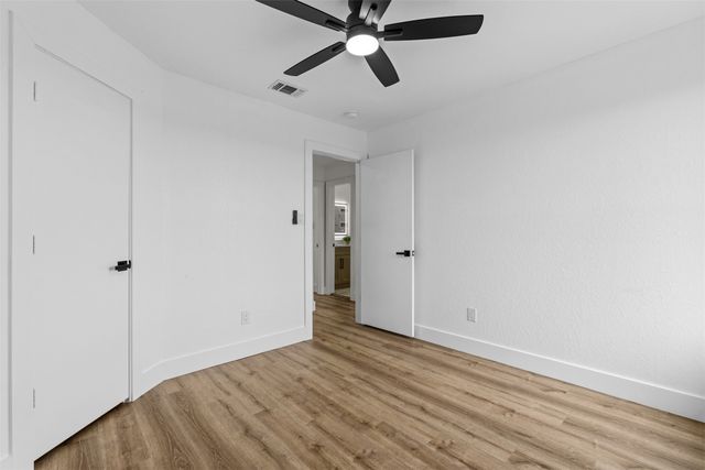 2712 Pioneer Lane, Lancaster, TX 75146