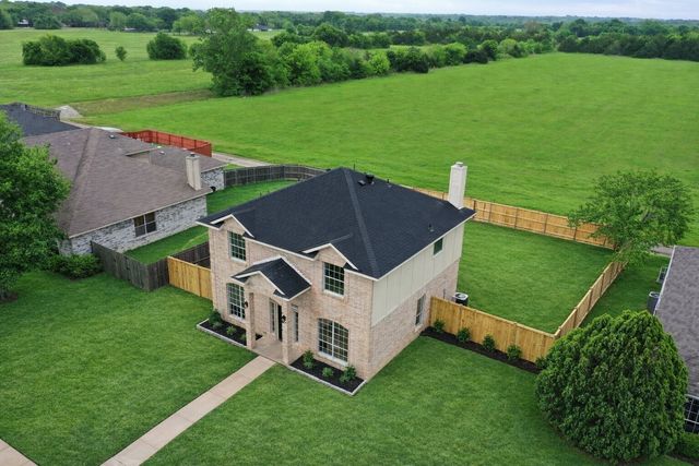 2712 Pioneer Lane, Lancaster, TX 75146