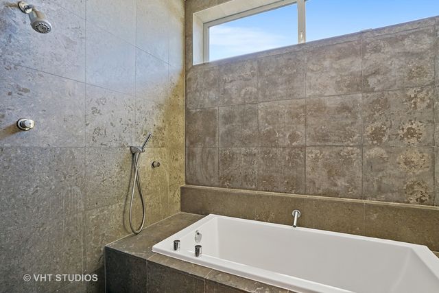 1750 N Clybourn Avenue 402, Chicago, IL 60614