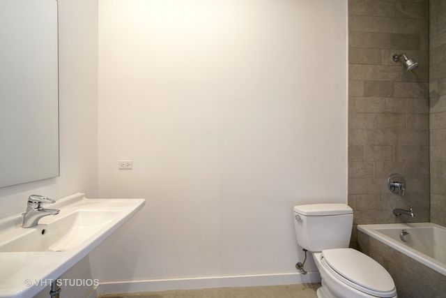 1750 N Clybourn Avenue 402, Chicago, IL 60614