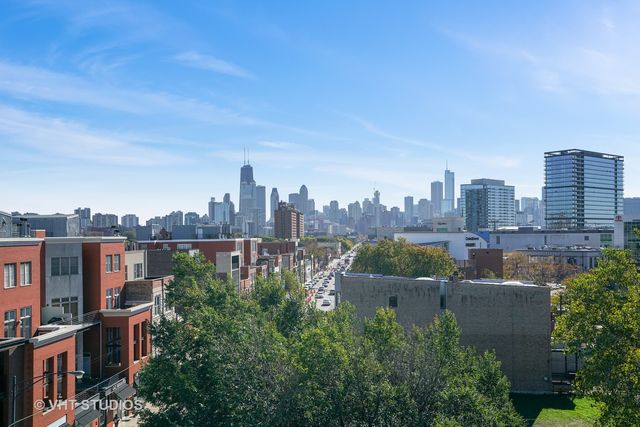 1750 N Clybourn Avenue 402, Chicago, IL 60614