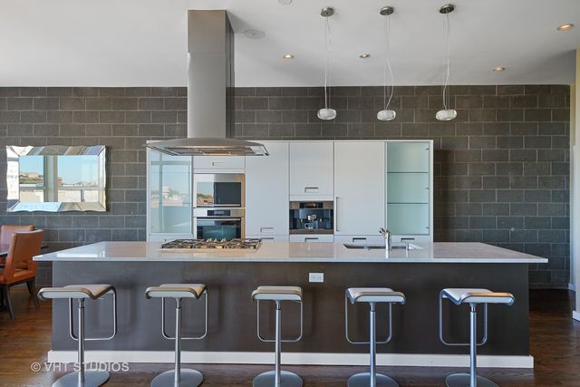 1750 N Clybourn Avenue 402, Chicago, IL 60614