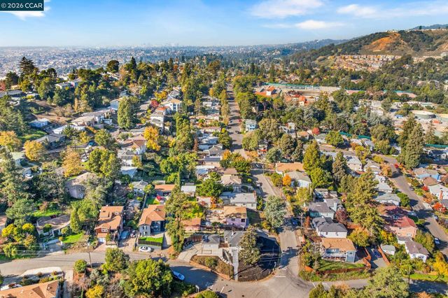 3649 Shone Ave, Oakland, CA 94605