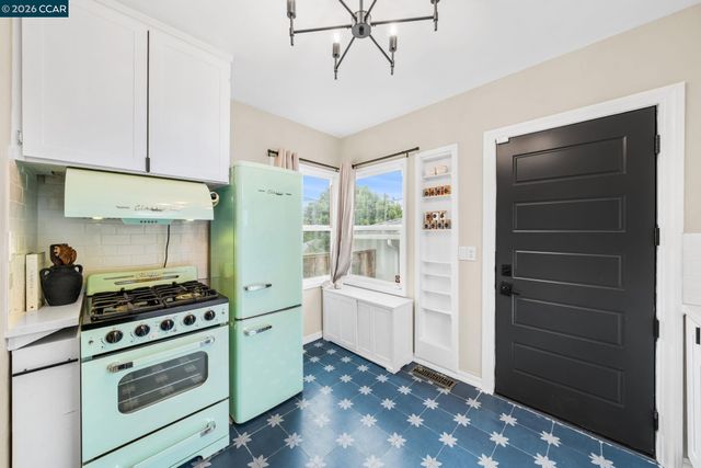 3649 Shone Ave, Oakland, CA 94605