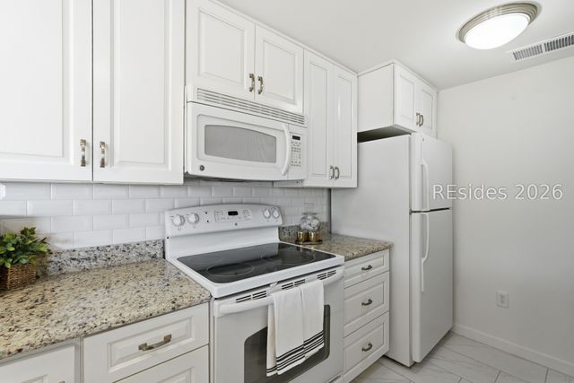 2 Shelter Cove Ln Apt 242, Hilton Head Island, SC 29928
