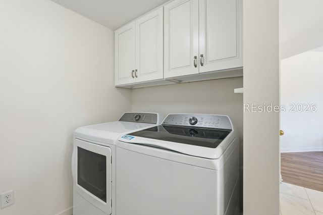 2 Shelter Cove Ln Apt 242, Hilton Head Island, SC 29928