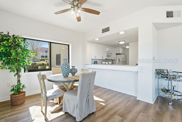 2 Shelter Cove Ln Apt 242, Hilton Head Island, SC 29928