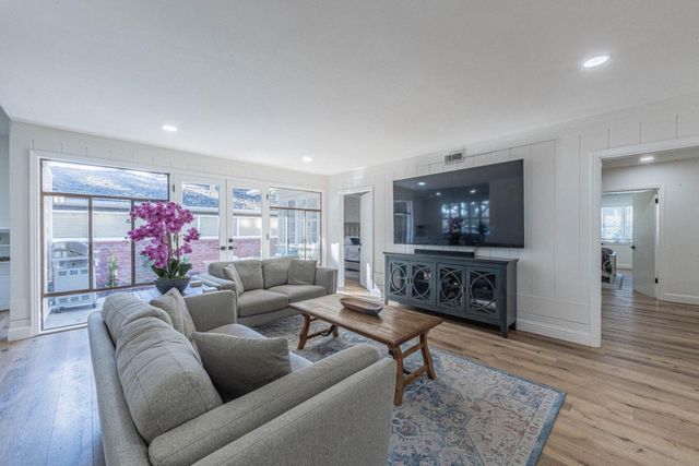 239 Oak Street, Salinas, CA 93901
