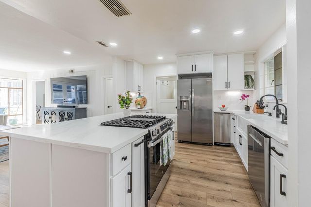 239 Oak Street, Salinas, CA 93901