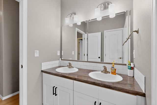 1805 Desert Vista Drive, Espanola, NM 87532