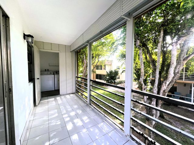 222 Piedmont E, Delray Beach, FL 33484