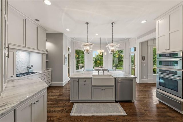 14645 S Caenen Lane, Olathe, KS 66062