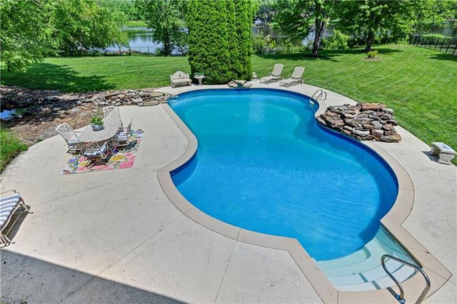 14645 S Caenen Lane, Olathe, KS 66062
