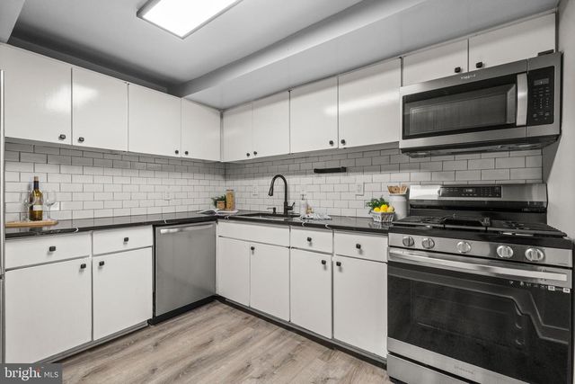 2420 SUN VALLEY CIR #6-EF, Silver Spring, MD 20906