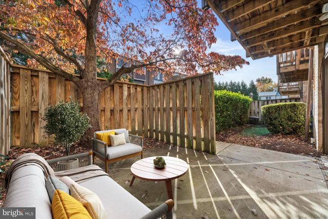 2420 SUN VALLEY CIR #6-EF, Silver Spring, MD 20906