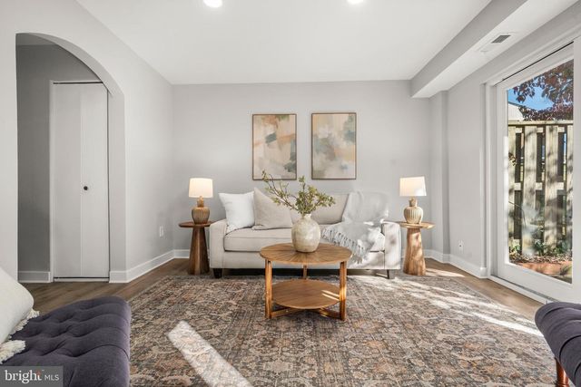 2420 SUN VALLEY CIR #6-EF, Silver Spring, MD 20906