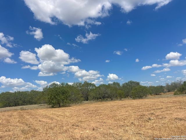 9805 Elmendorf LaVernia Rd, San Antonio, TX 78223