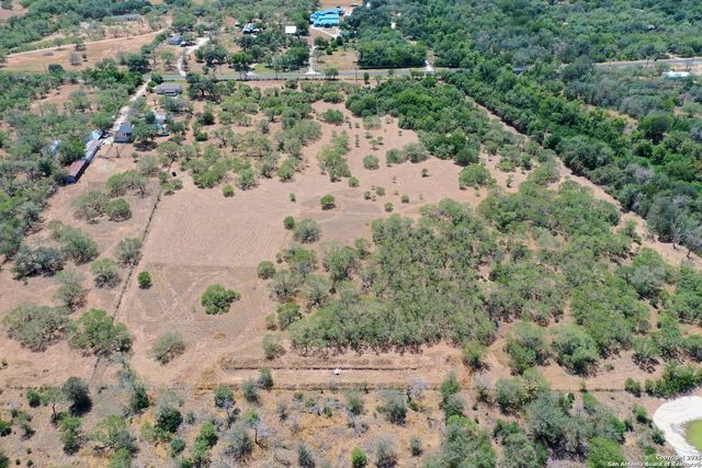 9805 Elmendorf LaVernia Rd, San Antonio, TX 78223