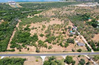 9805 Elmendorf LaVernia Rd, San Antonio, TX 78223