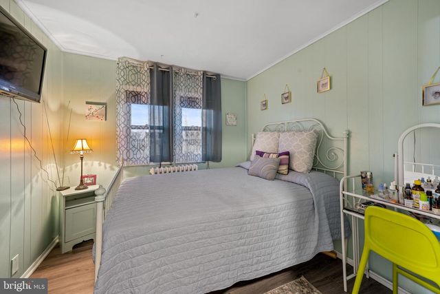 39 E 2ND AVE, Runnemede, NJ 08078