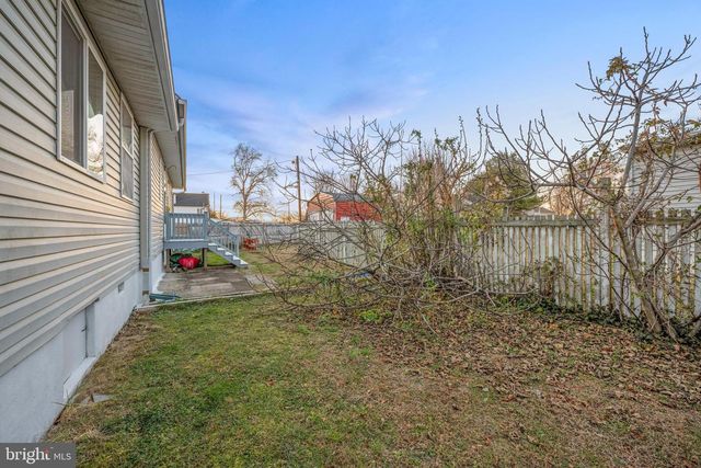 39 E 2ND AVE, Runnemede, NJ 08078