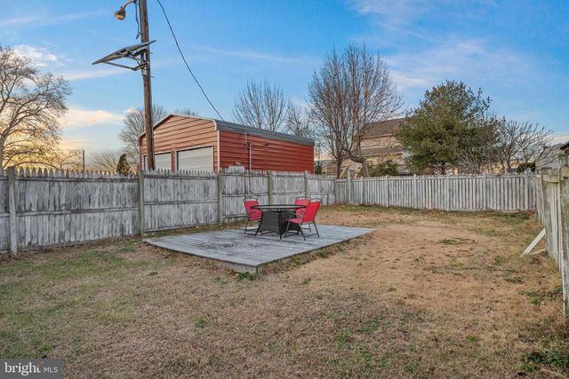 39 E 2ND AVE, Runnemede, NJ 08078