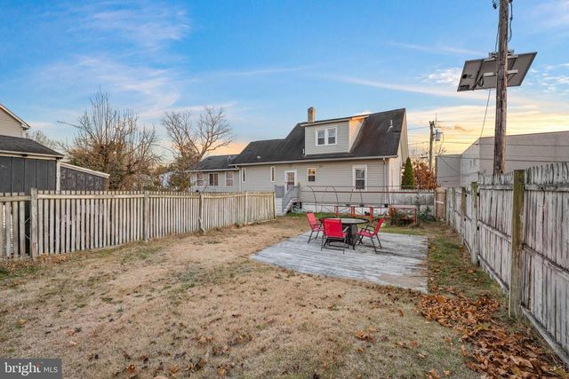 39 E 2ND AVE, Runnemede, NJ 08078