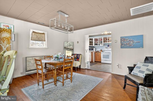 7363 ANDREWS LN, Chincoteague Island, VA 23336