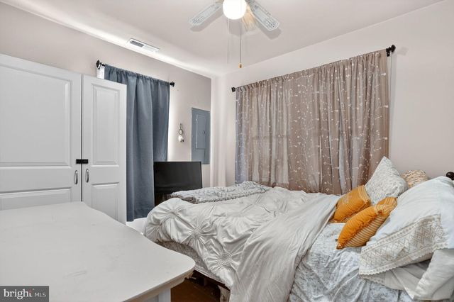 7363 ANDREWS LN, Chincoteague Island, VA 23336