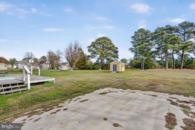 7363 ANDREWS LN, Chincoteague Island, VA 23336