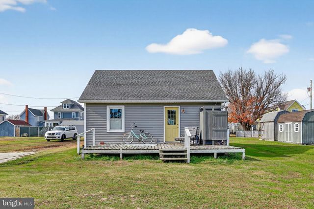 7363 ANDREWS LN, Chincoteague Island, VA 23336