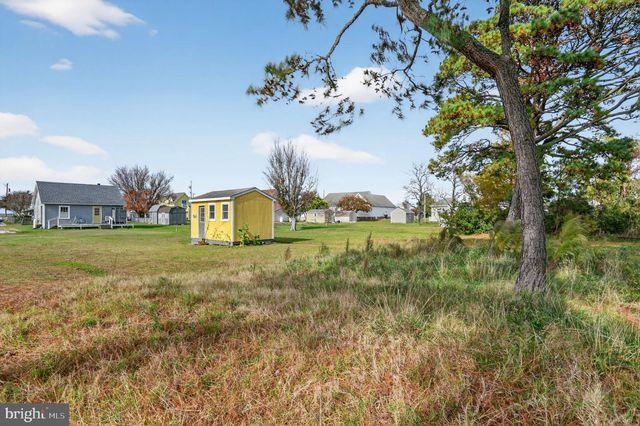 7363 ANDREWS LN, Chincoteague Island, VA 23336