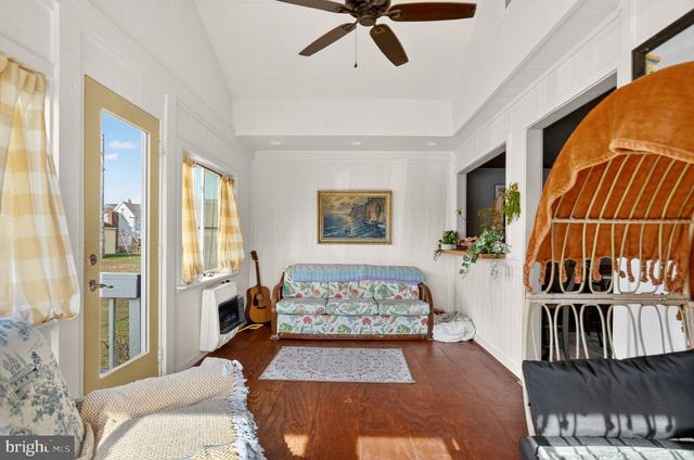 7363 ANDREWS LN, Chincoteague Island, VA 23336