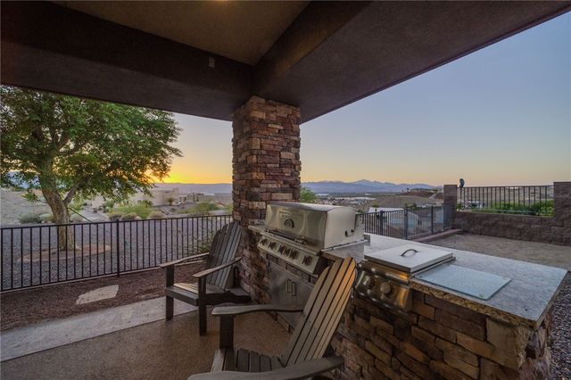 1805 Stovall Street, Bullhead City, AZ 86442