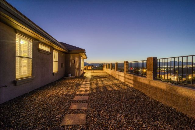 1805 Stovall Street, Bullhead City, AZ 86442